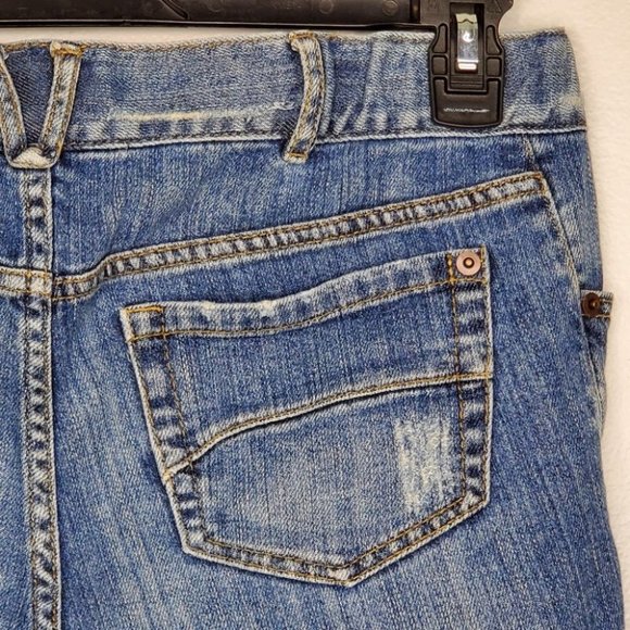 Liz Lange Maternity Medium Light Wash Distressed Jean Maternity Shorts Size XS - Picture 6 of 10